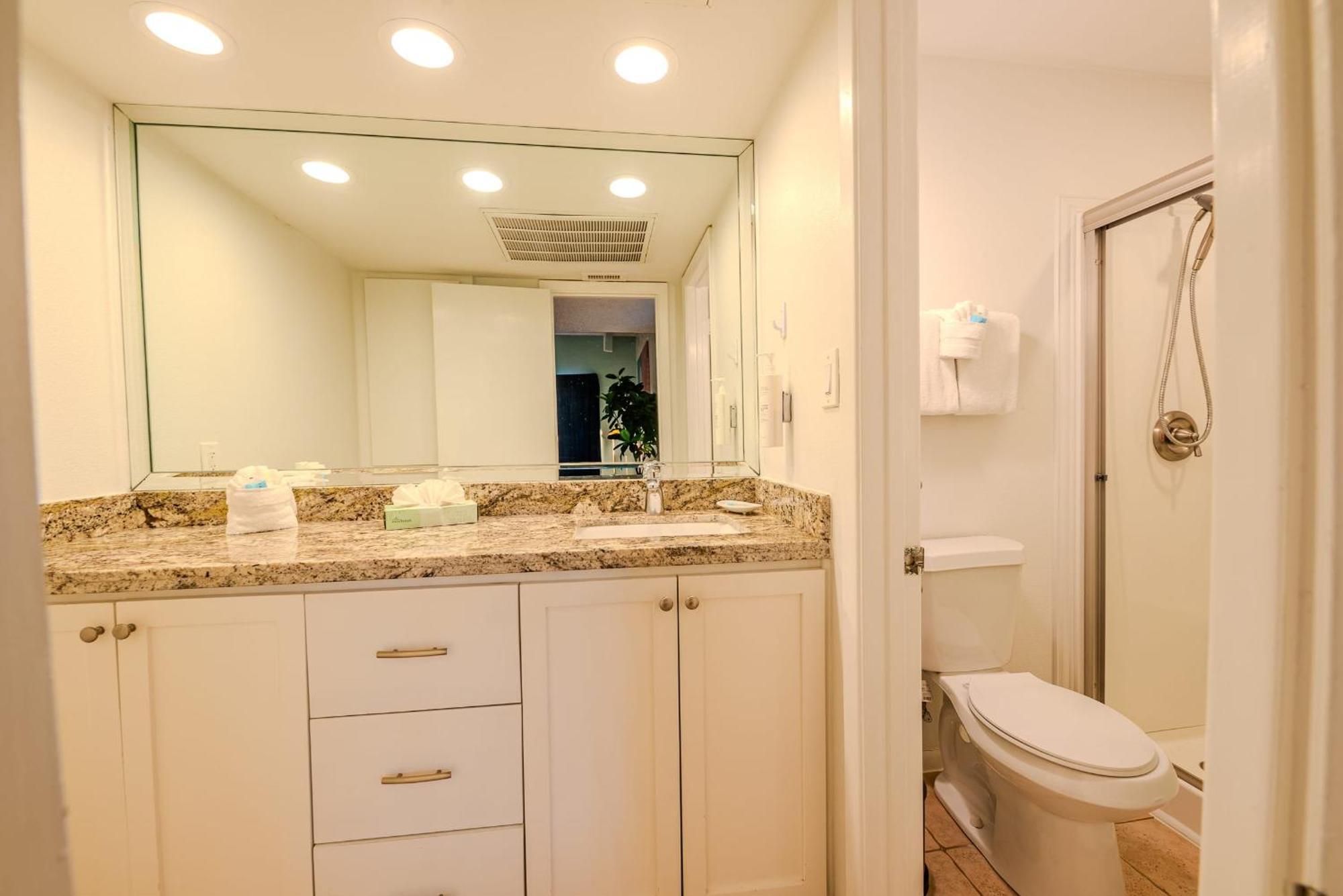 Kingfishers Retreat Serene 1Br Escape With Balcony 207 South Padre Island Eksteriør billede