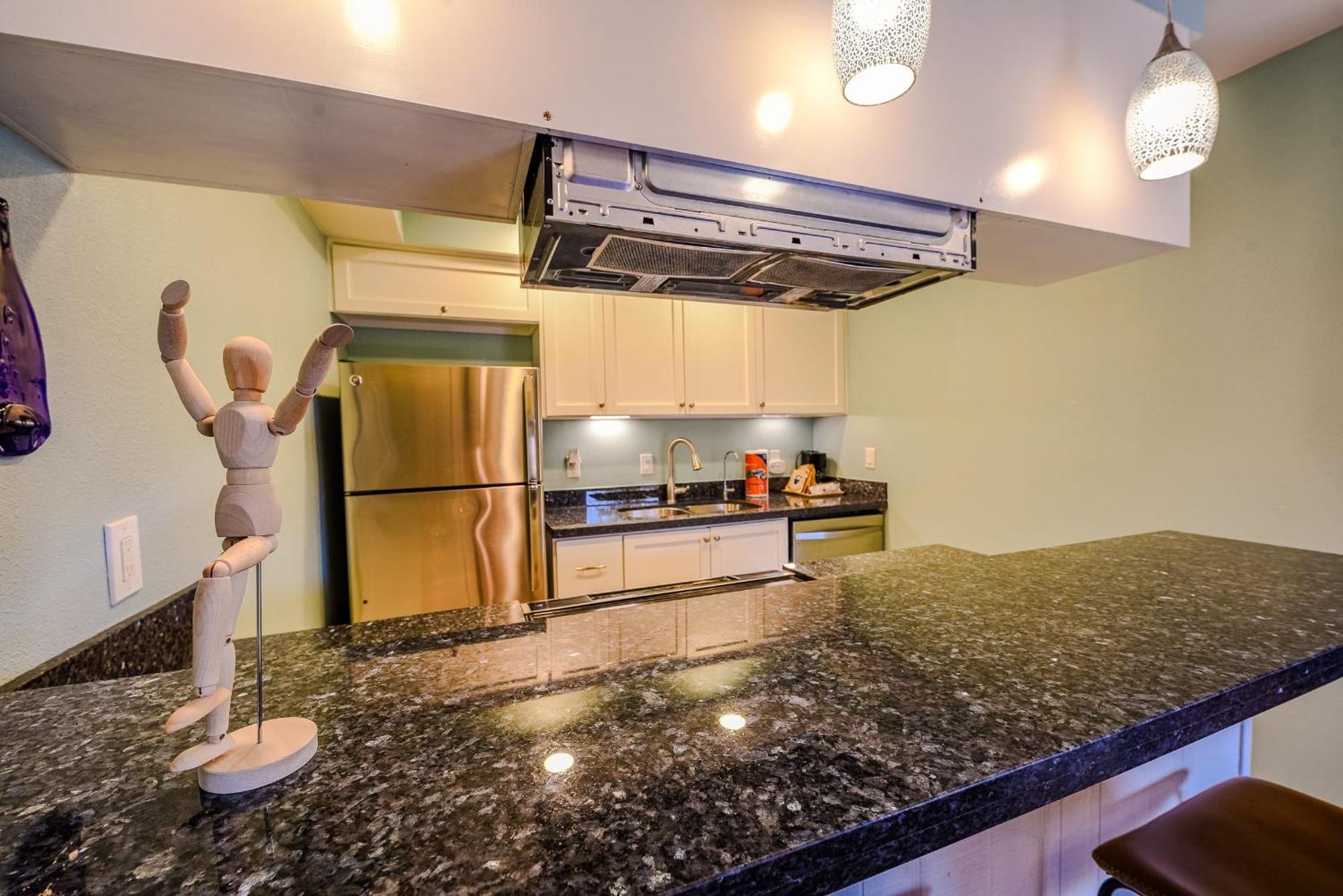 Kingfishers Retreat Serene 1Br Escape With Balcony 207 South Padre Island Eksteriør billede