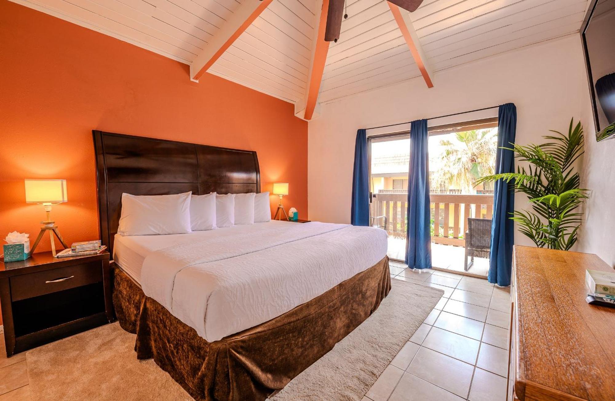 Kingfishers Retreat Serene 1Br Escape With Balcony 207 South Padre Island Eksteriør billede